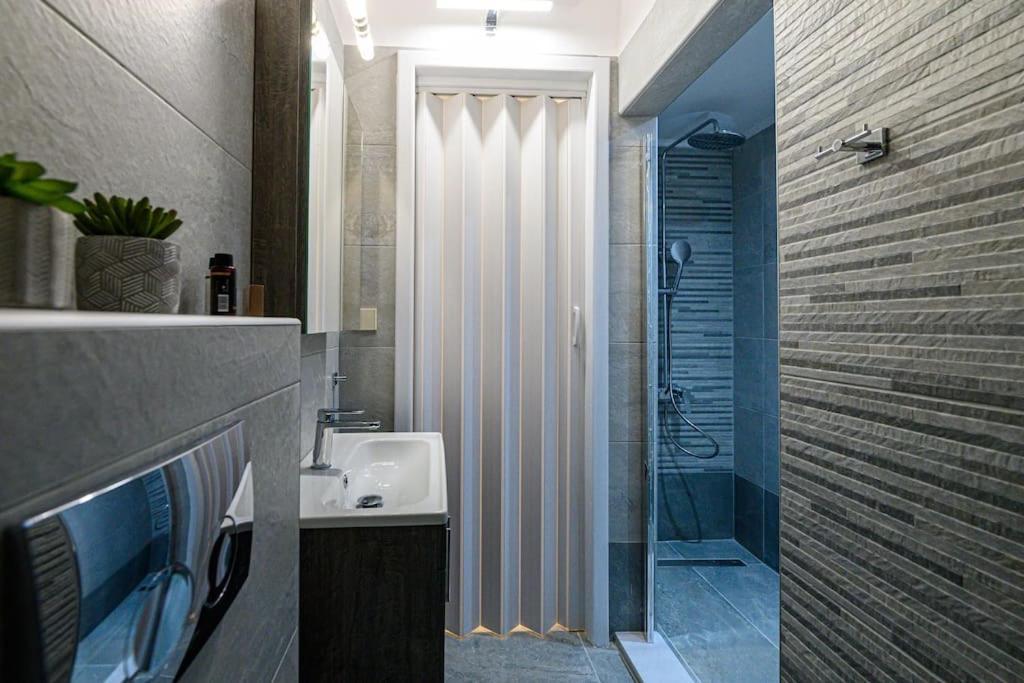 Anna'S Apartment Каламата Екстер'єр фото